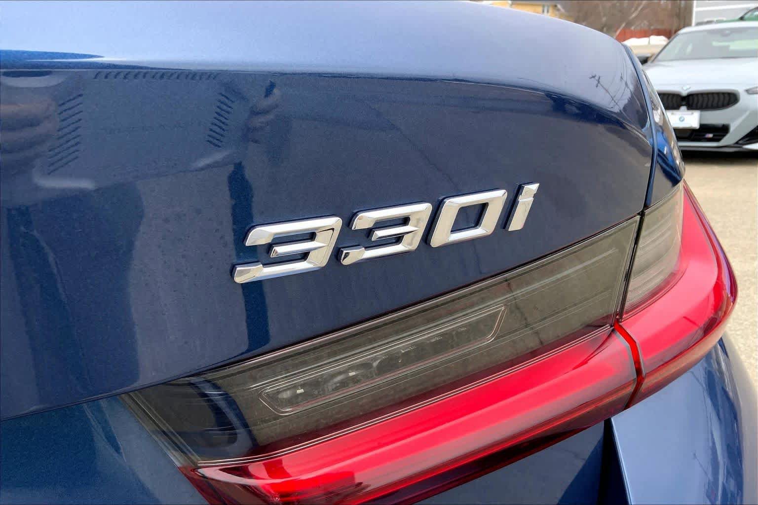 Certified 2023 BMW 330i xDrive Sedan w/ Driving Assistance Package image 9