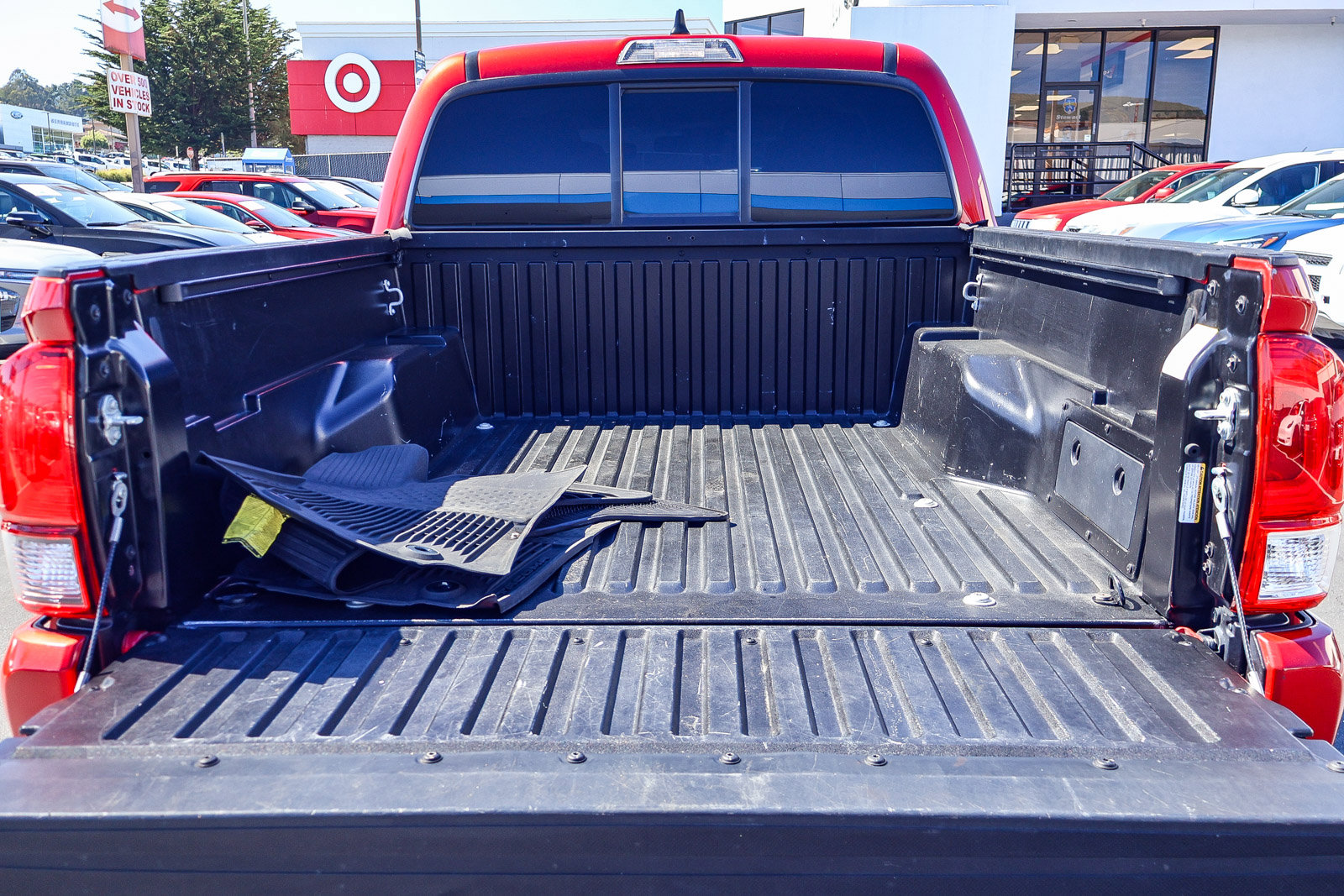 Used 2023 Toyota Tacoma SR w/ SR Convenience Package image 14