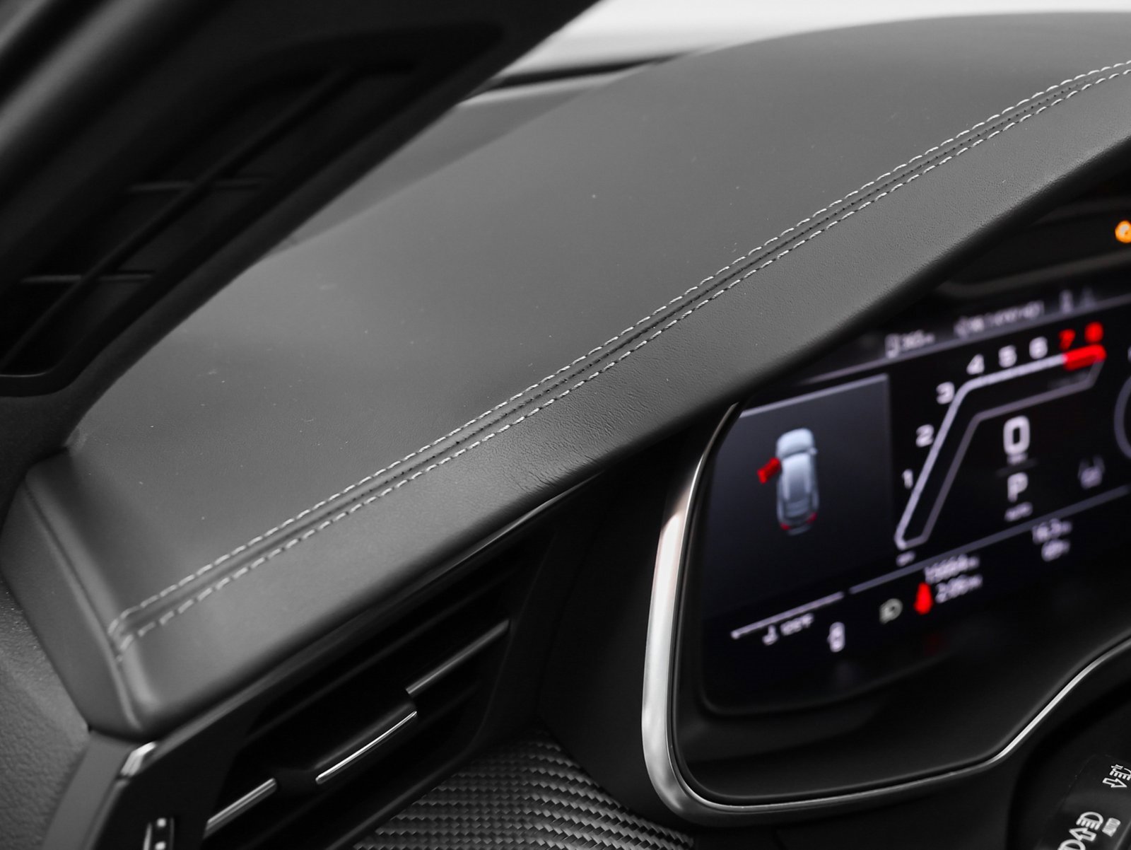 Used 2023 Audi RS 6 image 38