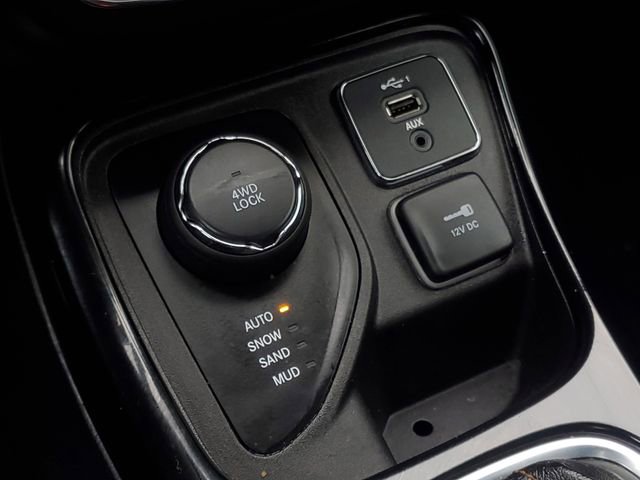 Used 2019 Jeep Compass Limited image 29
