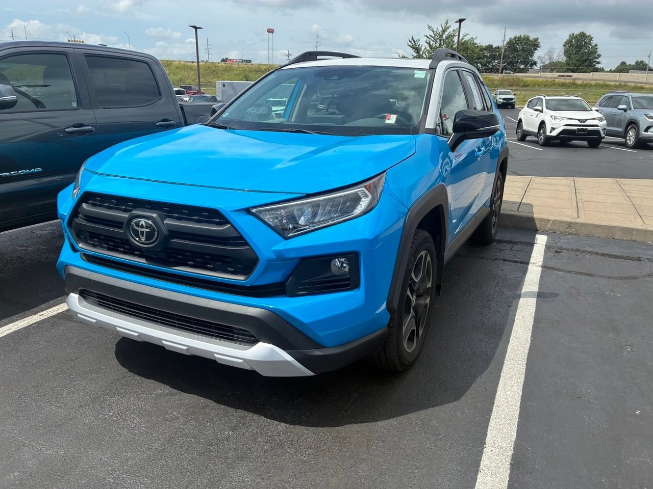 Used 2019 Toyota RAV4 Adventure w/ Cold Weather Package AWD/4WD video 1