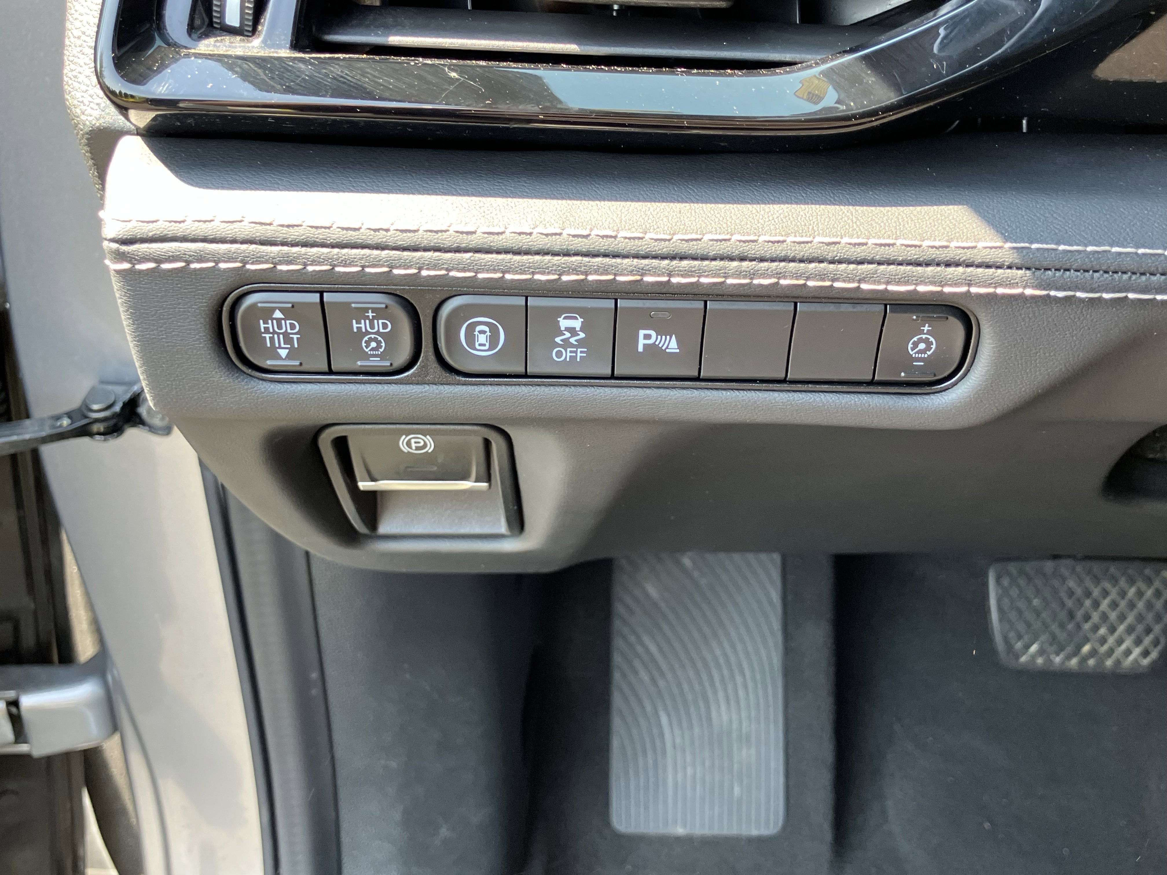 Used 2023 Acura MDX SH-AWD w/ Advance Package image 19