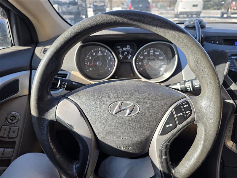 Used 2013 Hyundai Elantra GLS image 15