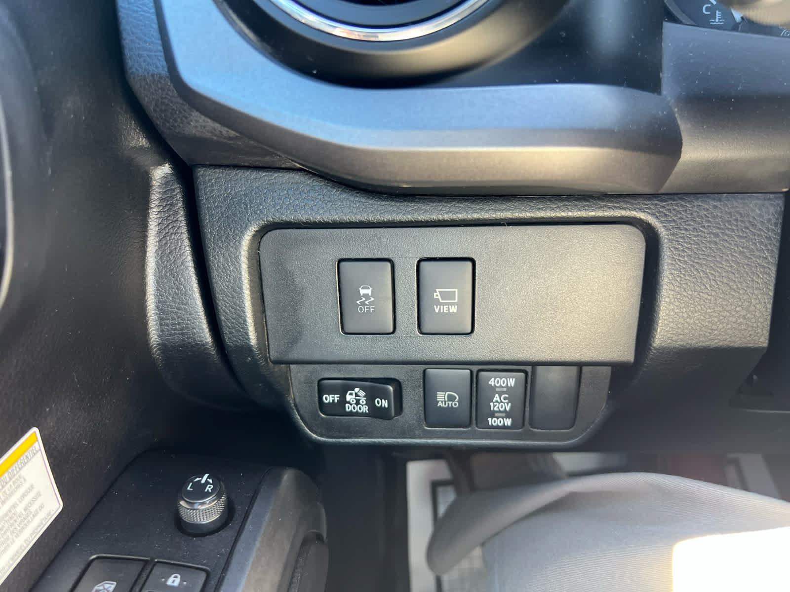 Certified 2020 Toyota Tacoma TRD Off-Road w/ TRD Premium Off Road Package AWD/4WD image 14