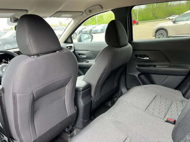 Used 2026 Nissan Kicks SV w/ Cold Weather Package AWD/4WD image 32
