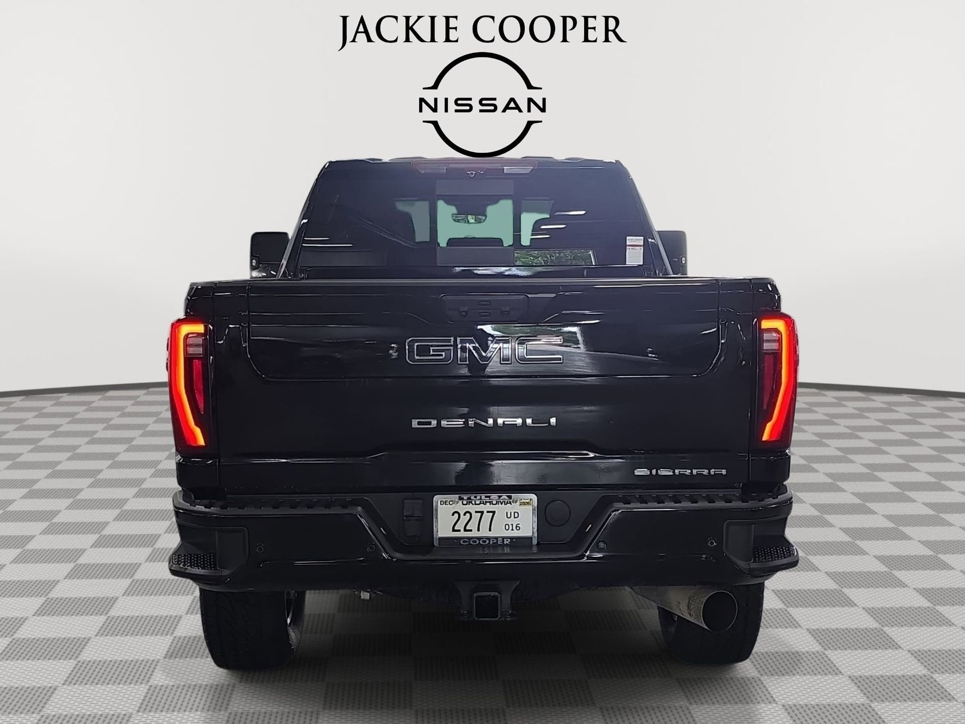 Used 2025 GMC Sierra 2500 Denali Ultimate w/ Max Trailering Package AWD/4WD image 6