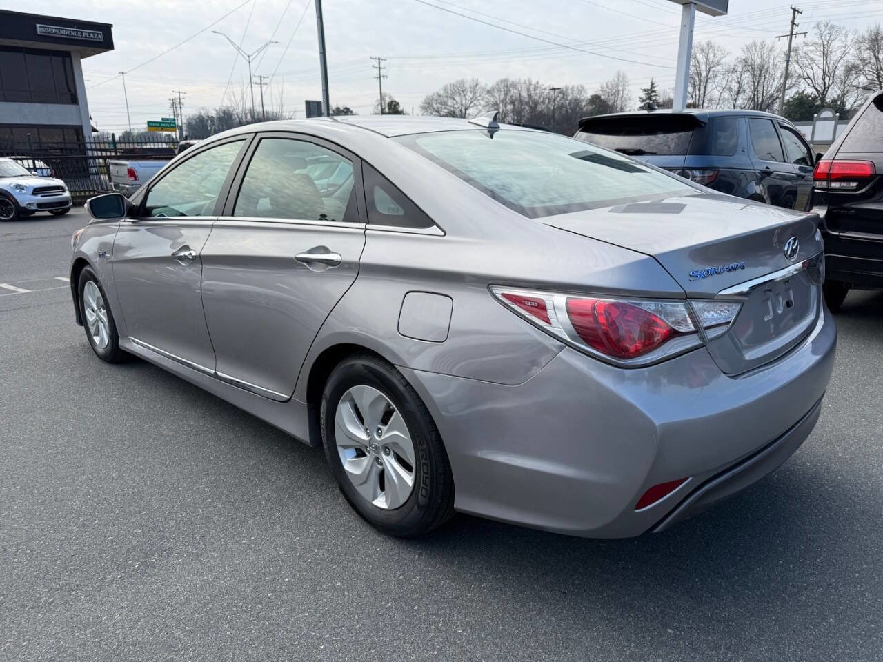 Used 2013 Hyundai Sonata Hybrid image 6
