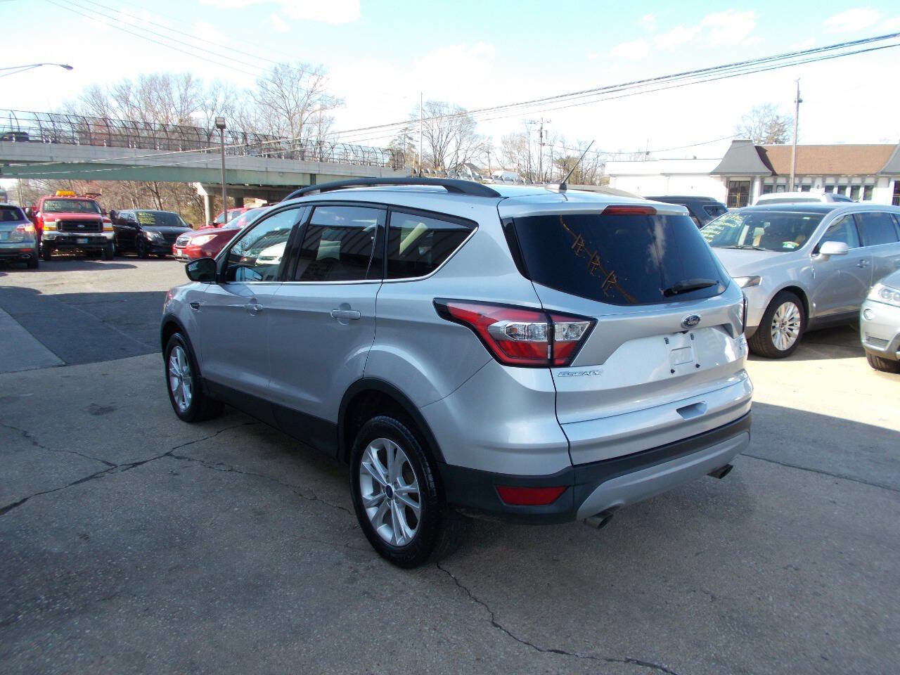 Used 2018 Ford Escape SE image 5