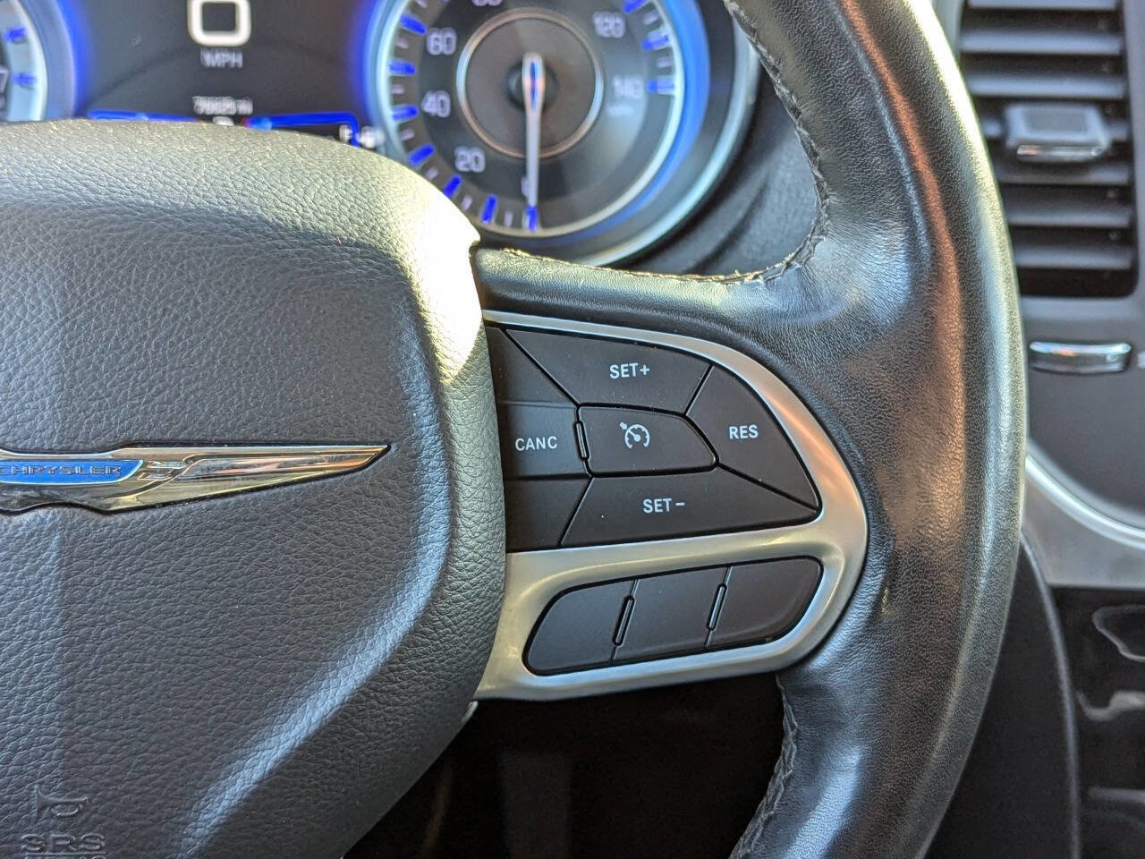 Used 2020 Chrysler 300 Limited image 24