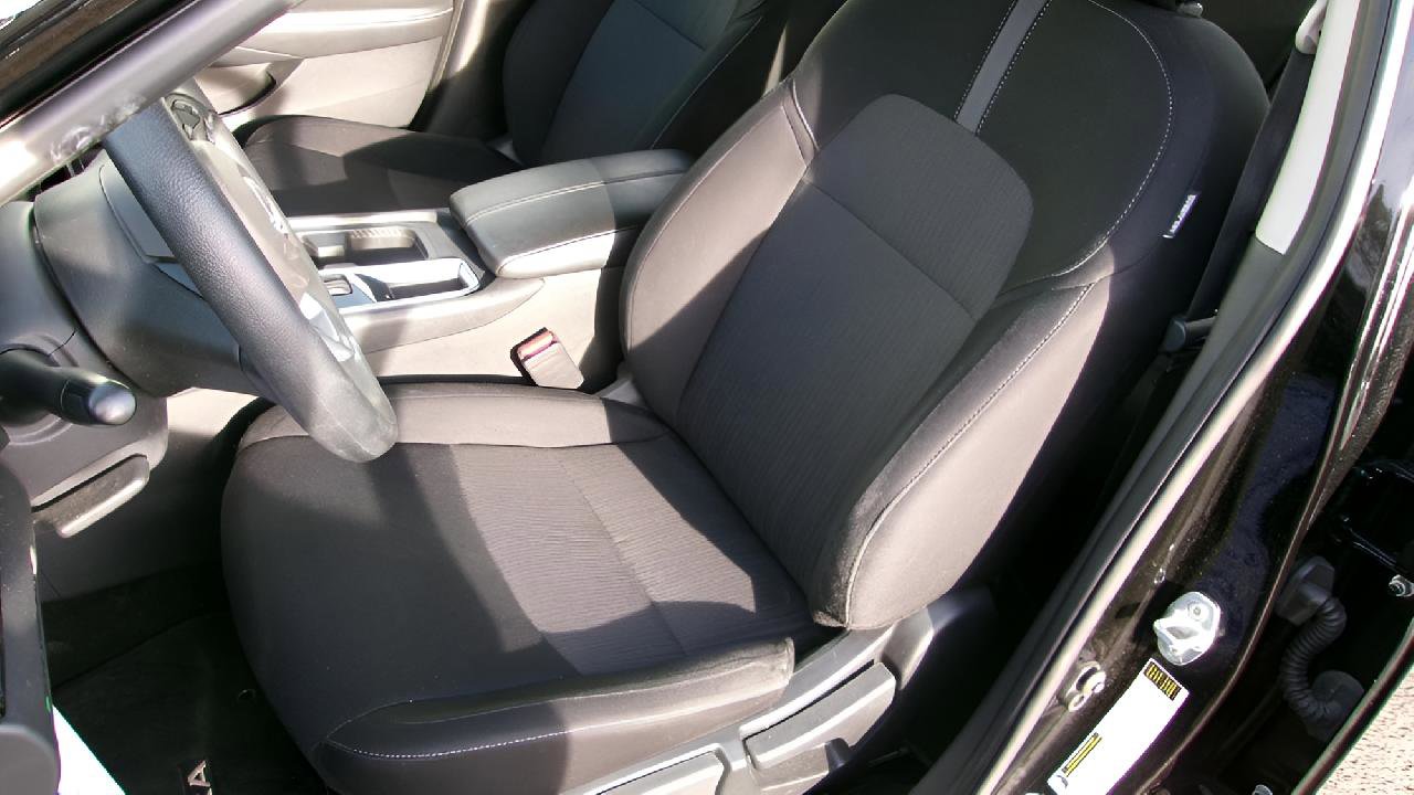 Used 2024 Nissan Sentra SV FWD image 12