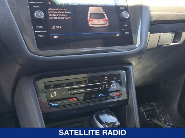 Certified 2022 Volkswagen Tiguan SE w/ Panoramic Sunroof Package FWD image 16