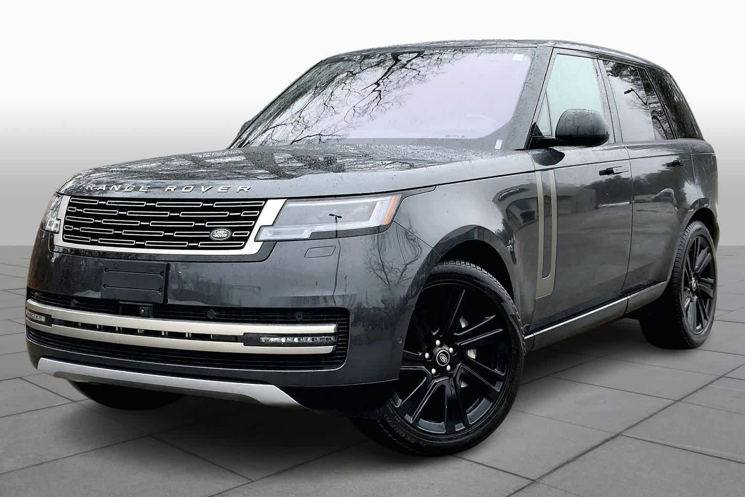 Used 2023 Land Rover Range Rover SE image 1