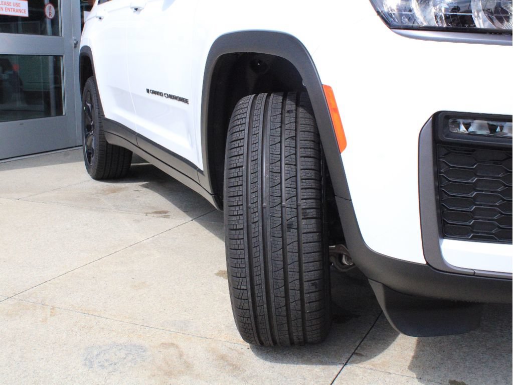 New 2026 Jeep Grand Cherokee L Limited w/ Limited Altitude Package AWD/4WD image 39