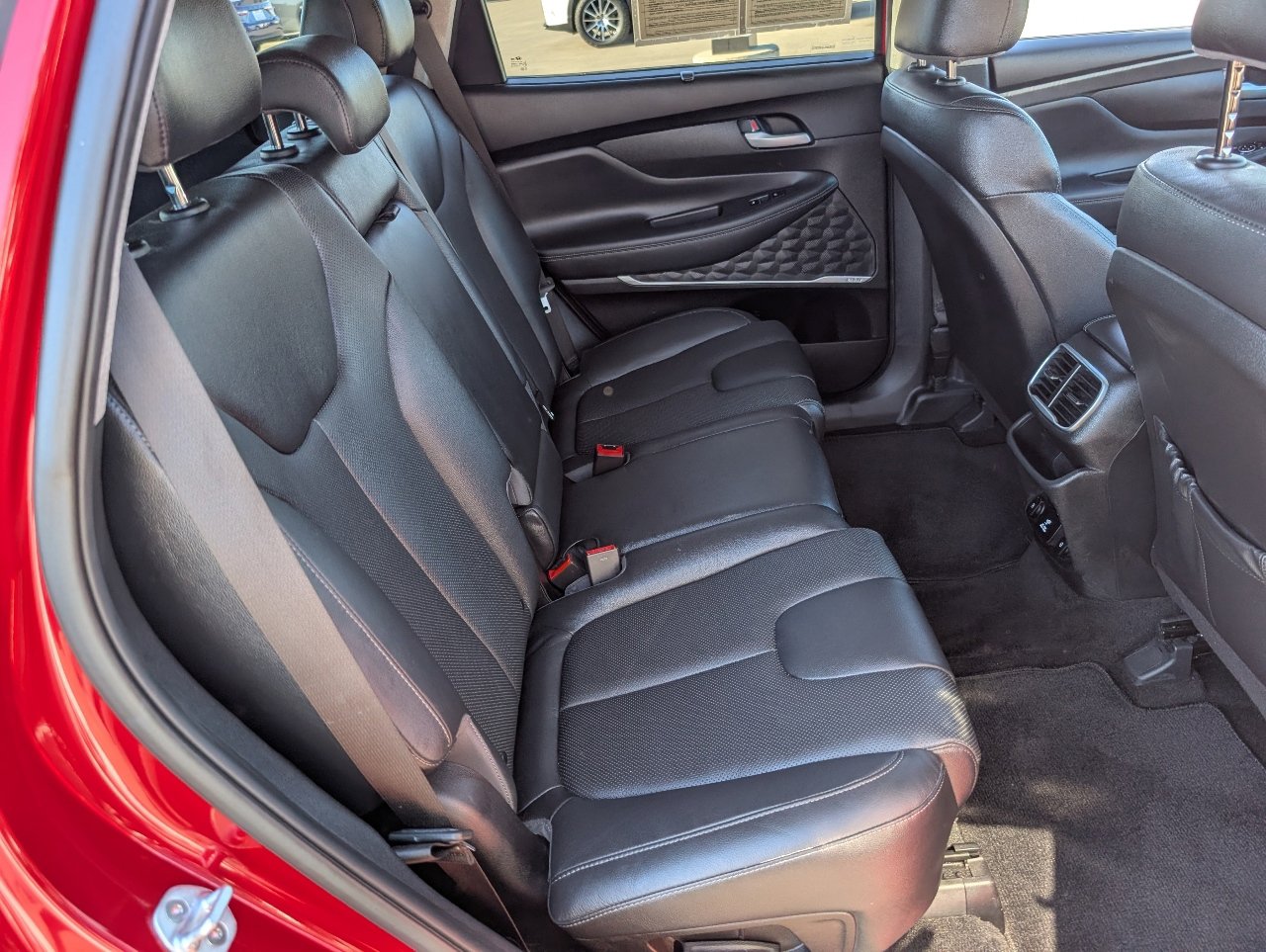 Used 2019 Hyundai Santa Fe Limited w/ Cargo Package image 5