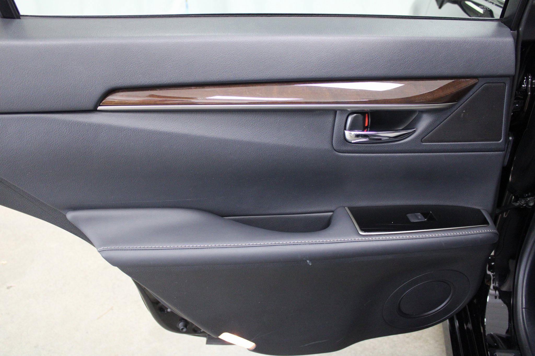 Used 2018 Lexus ES 300h image 19