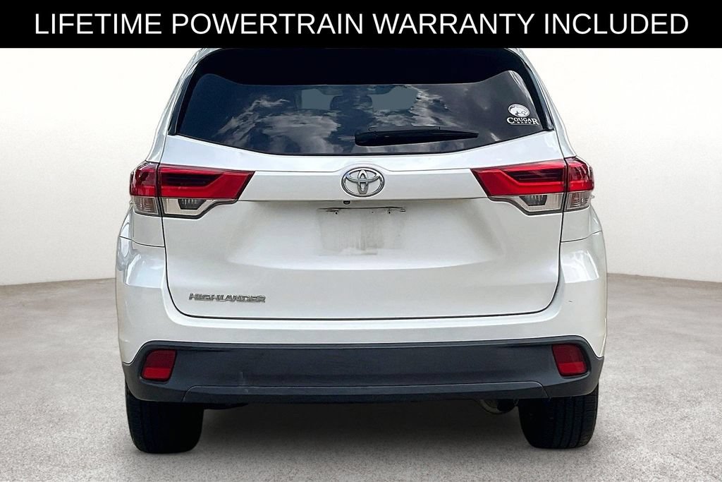 Used 2019 Toyota Highlander LE FWD image 5