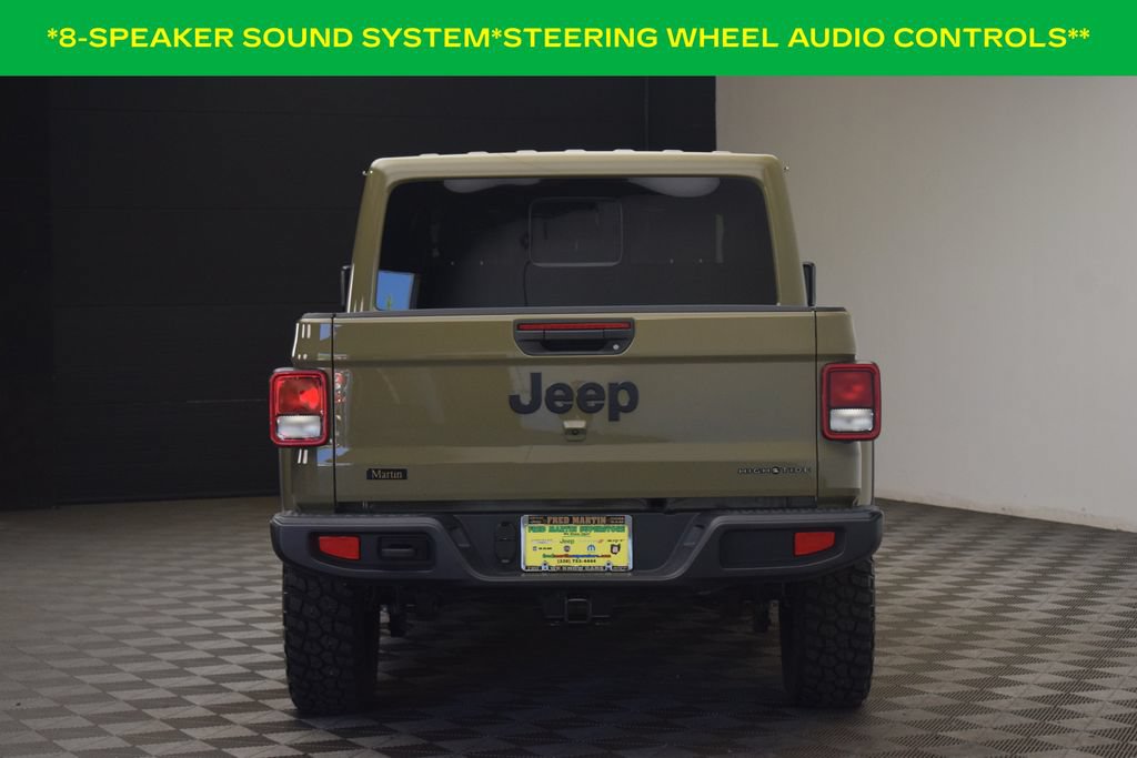 Used 2025 Jeep Gladiator Sport AWD/4WD image 9
