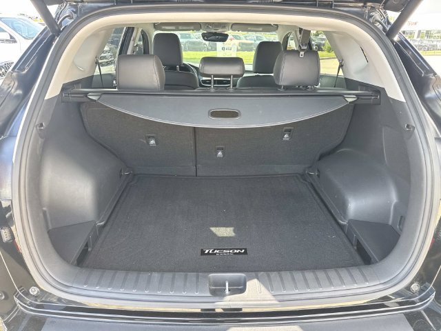 Used 2021 Hyundai Tucson Limited w/ Cargo Package FWD image 13