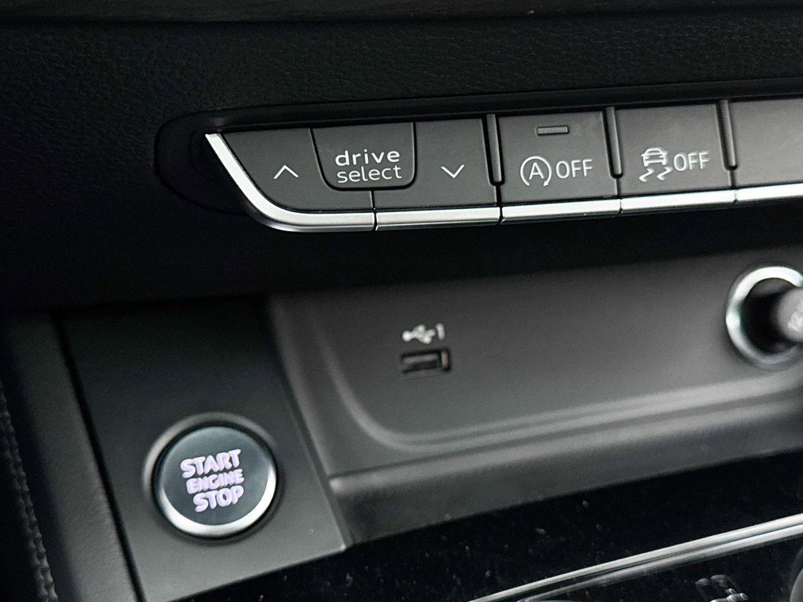 Used 2024 Audi A4 2.0T Premium Plus image 9