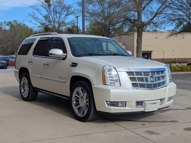 Used 2014 Cadillac Escalade Platinum image 3