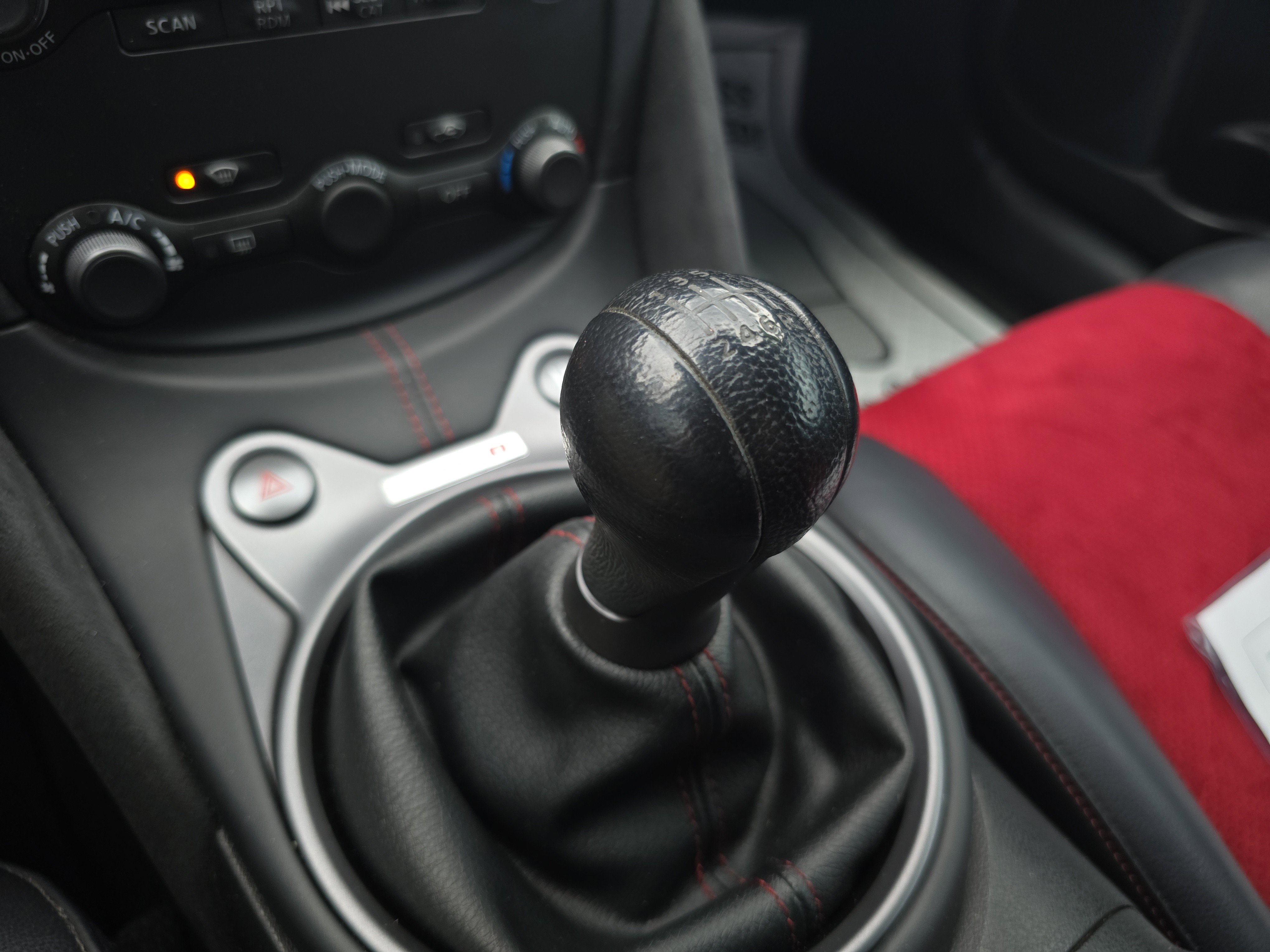 Used 2020 Nissan 370Z NISMO image 25