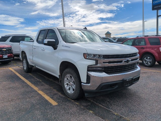 Used 2019 Chevrolet Silverado 1500 LT w/ All-Star Edition AWD/4WD image 3