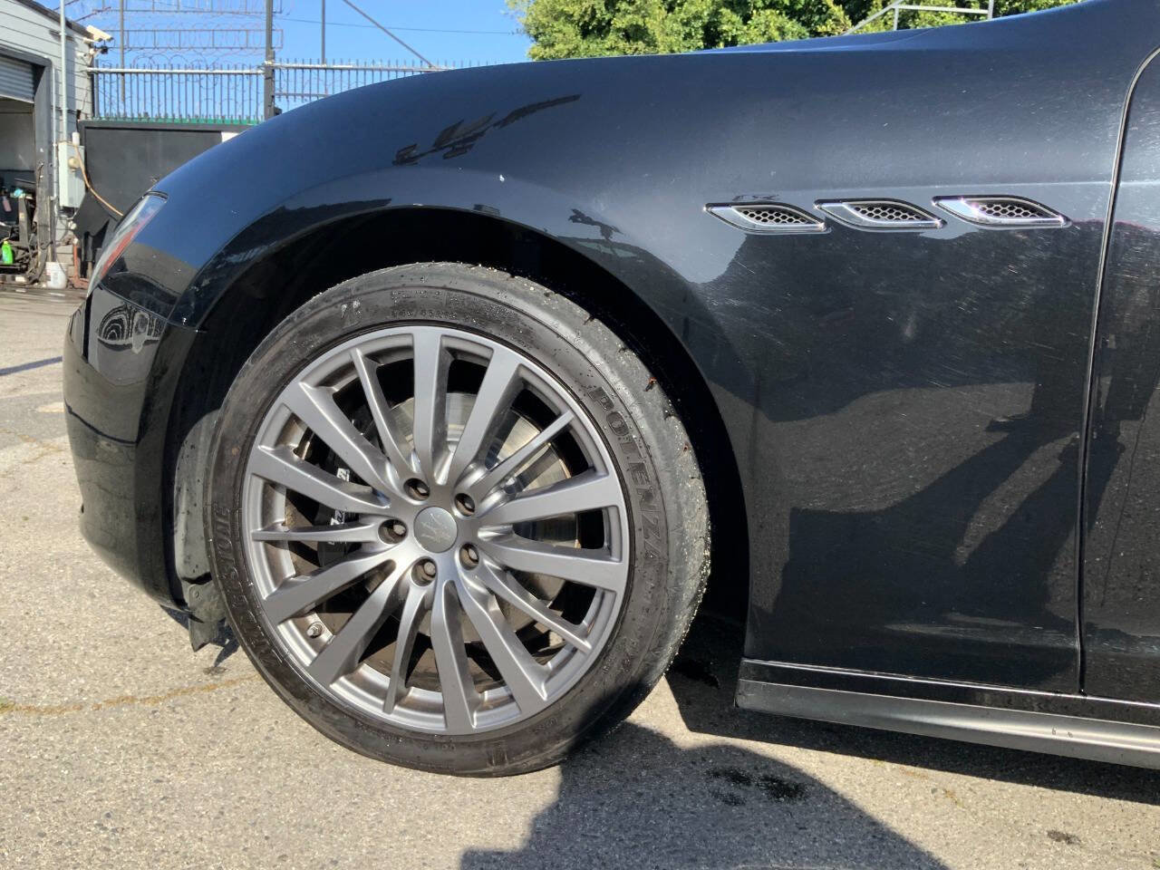 Used 2017 Maserati Ghibli RWD image 13