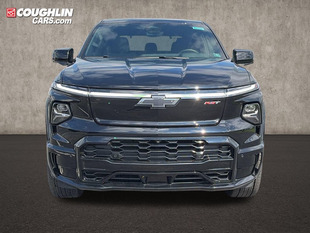 New 2025 Chevrolet Silverado EV RST AWD/4WD image 2