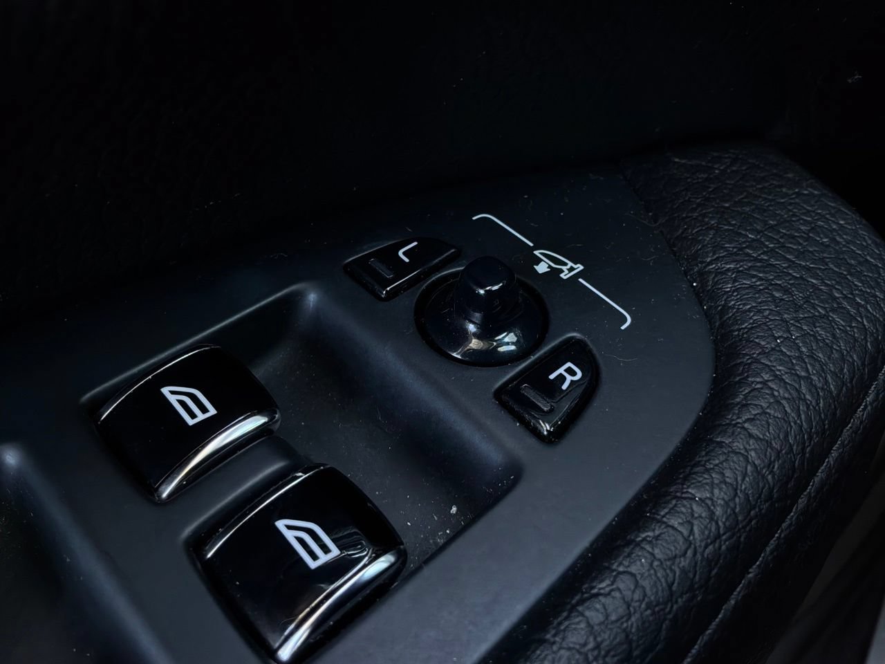 Used 2019 Volvo S90 T6 Momentum AWD/4WD image 29