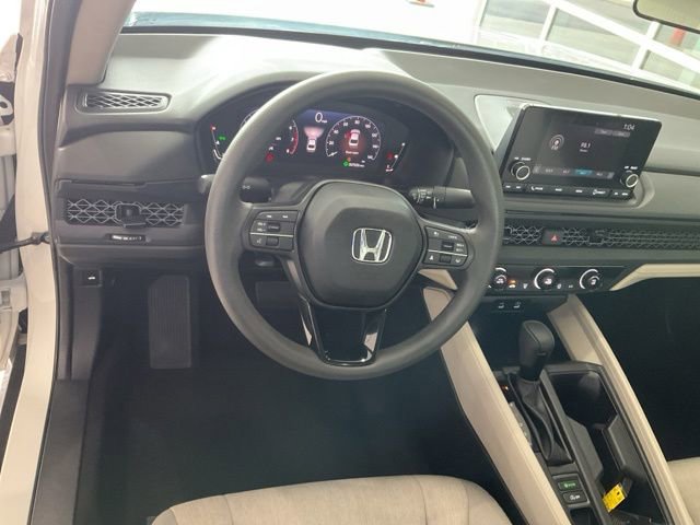 Certified 2025 Honda Accord LX image 6