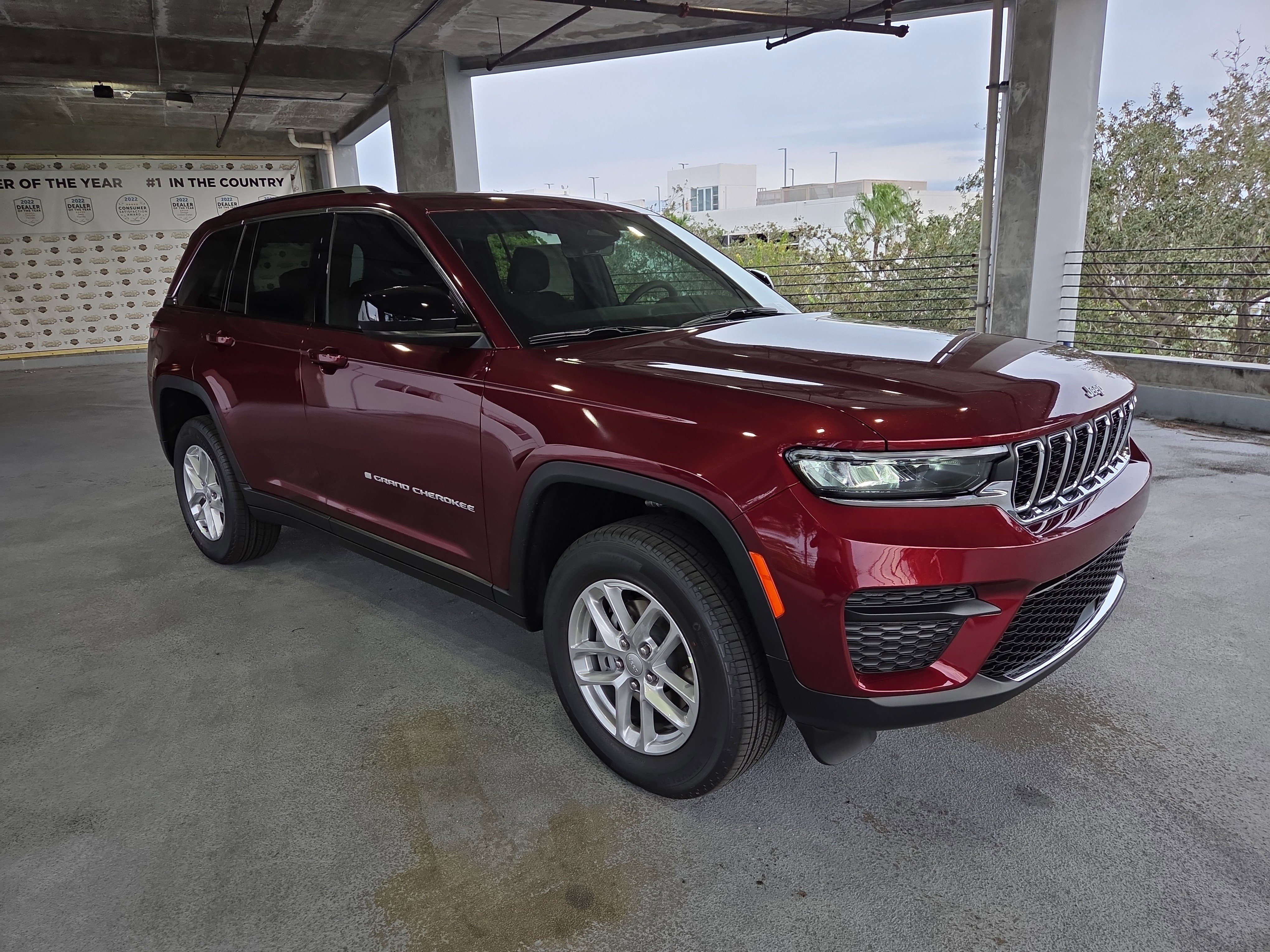 New 2025 Jeep Grand Cherokee Laredo X image 2