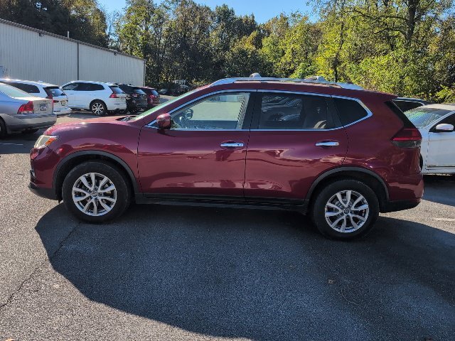 Used 2017 Nissan Rogue SV AWD/4WD image 4