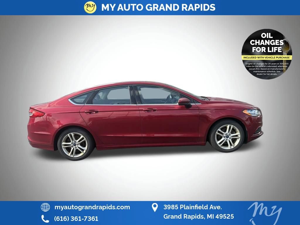 Used 2018 Ford Fusion SE w/ Fusion SE Technology Package FWD image 1