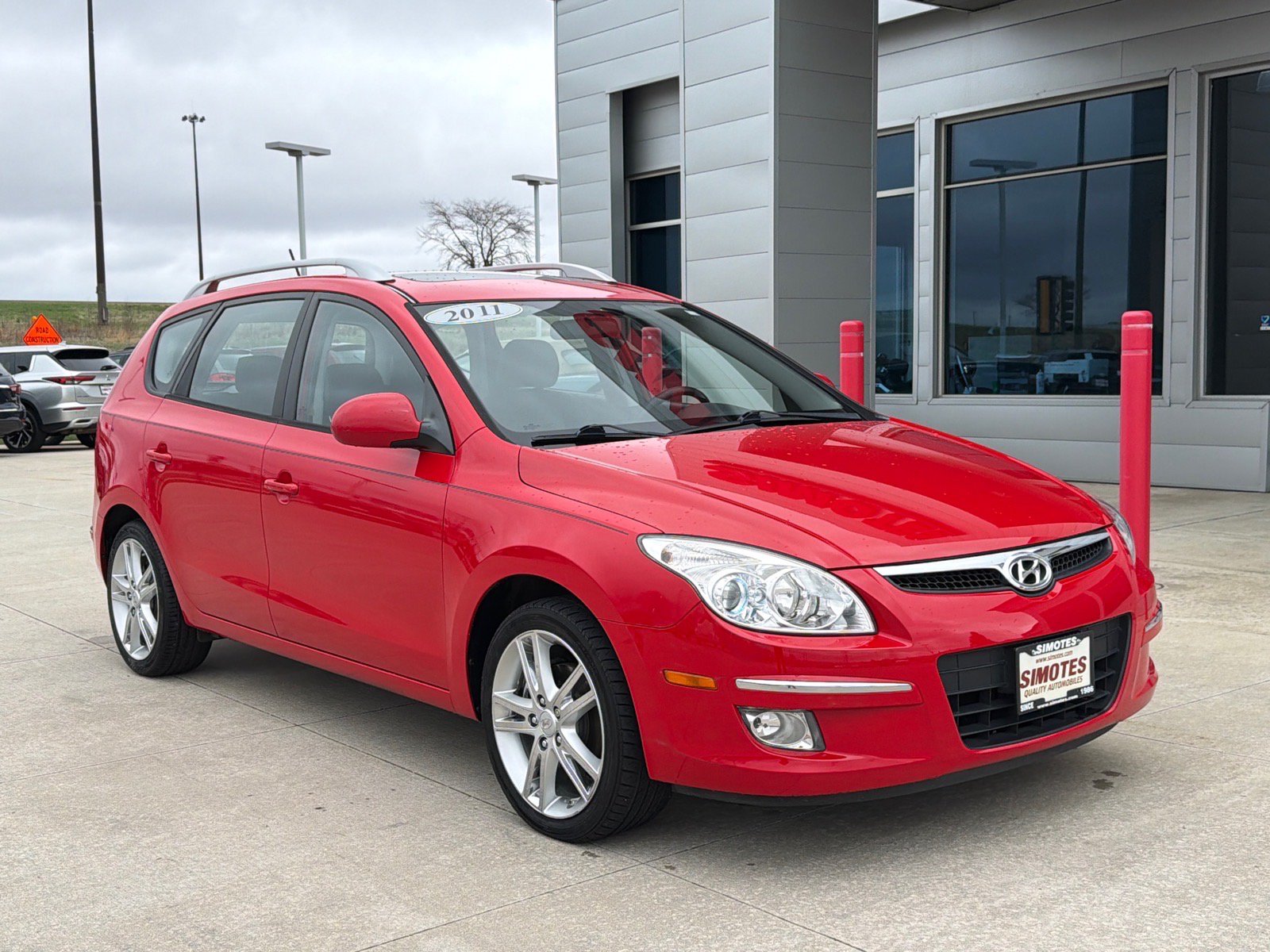 Used 2011 Hyundai Elantra FWD image 2
