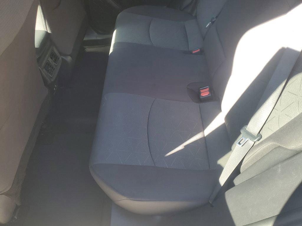 Used 2021 Toyota RAV4 XLE image 13