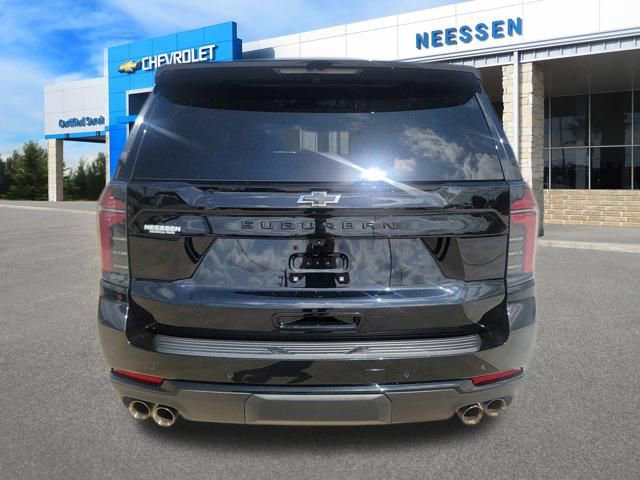 Used 2025 Chevrolet Suburban Z71 AWD/4WD image 6