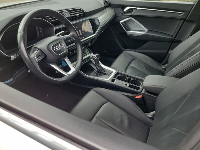 Used 2023 Audi Q3 2.0T Premium AWD/4WD image 2
