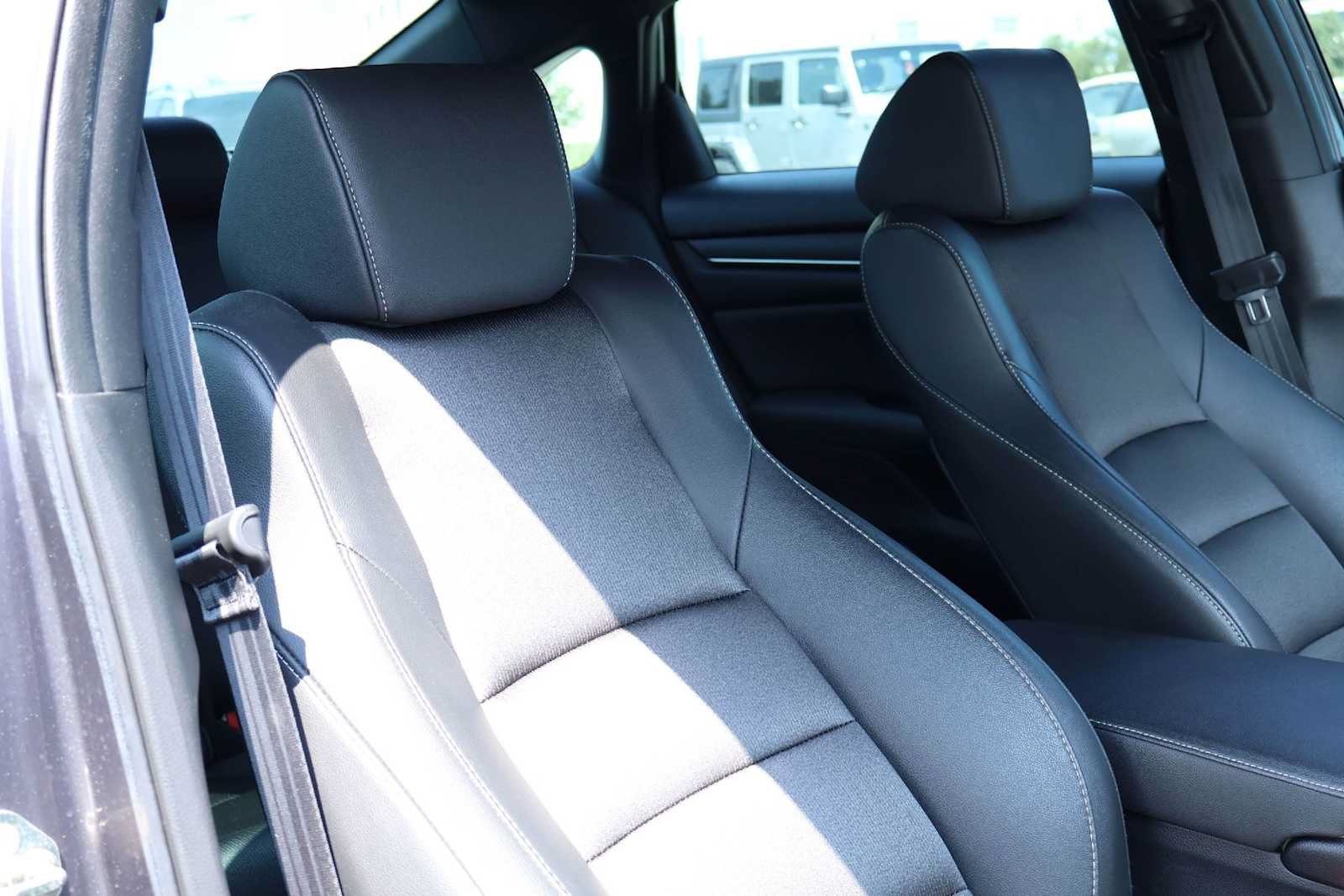 Used 2019 Honda Accord Sport image 14