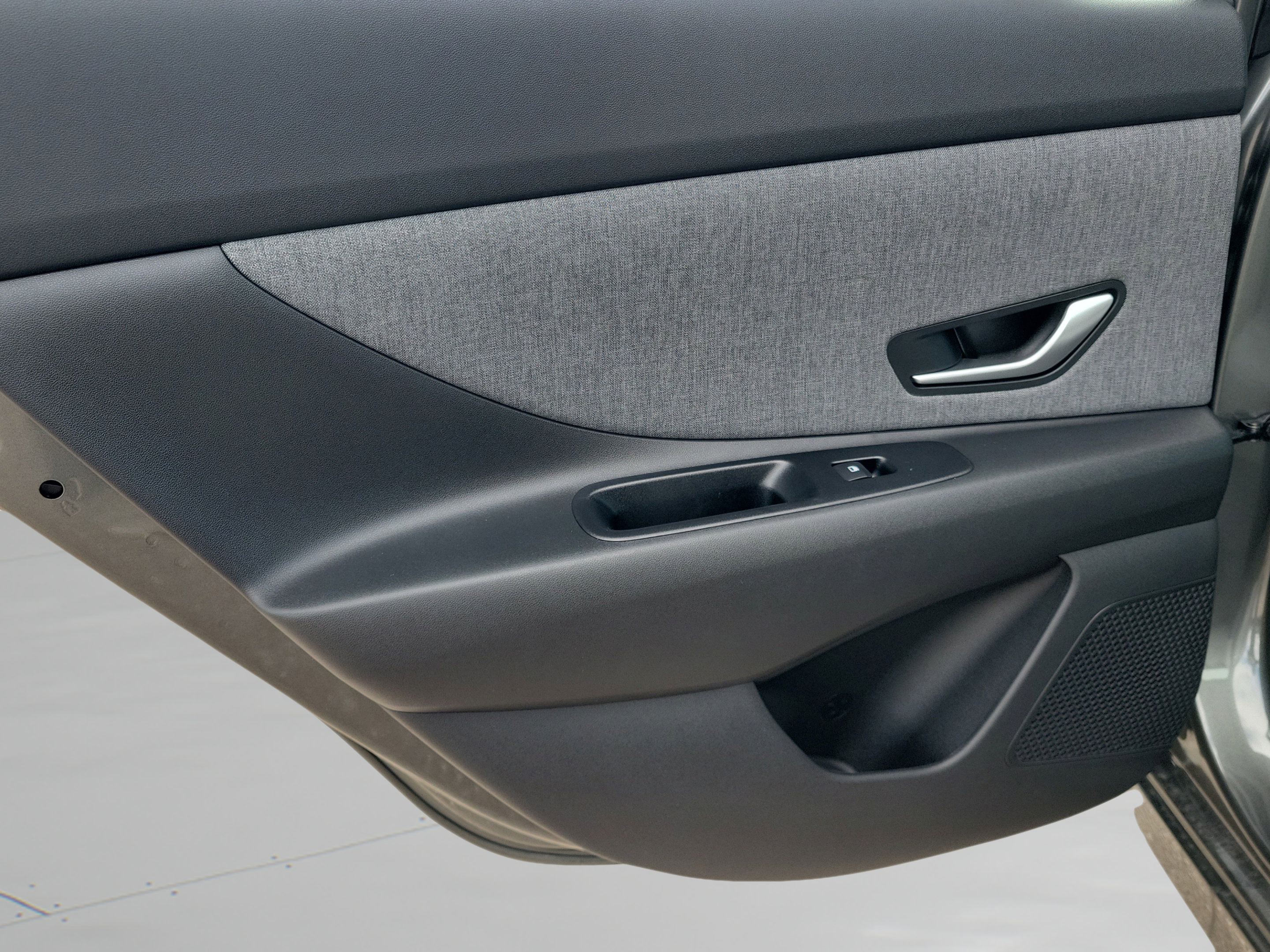 New 2026 Hyundai Elantra Limited FWD image 6