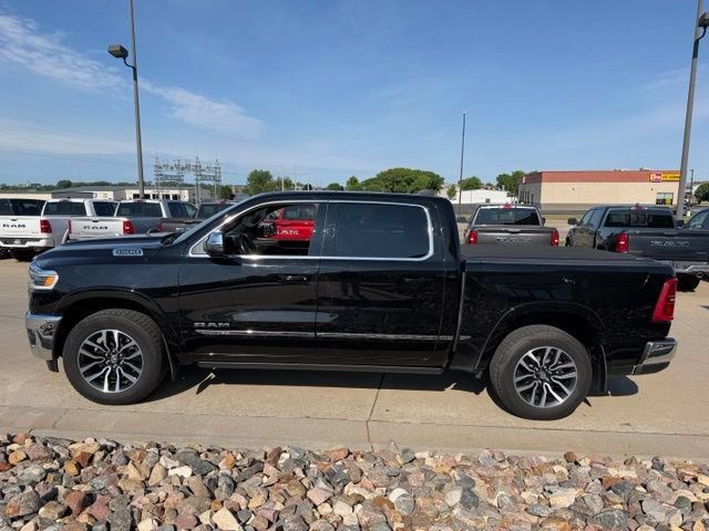 Used 2025 RAM 1500 Limited AWD/4WD image 4