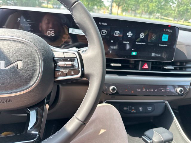 New 2026 Kia Carnival FWD image 42