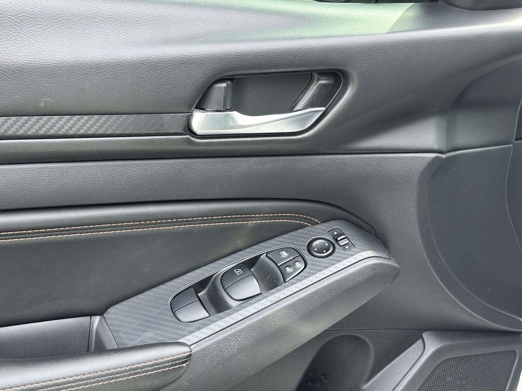 Used 2020 Nissan Altima 2.5 SR w/ Premium Package image 15