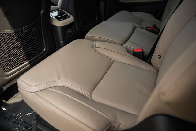 New 2026 Volvo XC90 T8 Ultra w/ Protection Package Premier AWD/4WD image 33