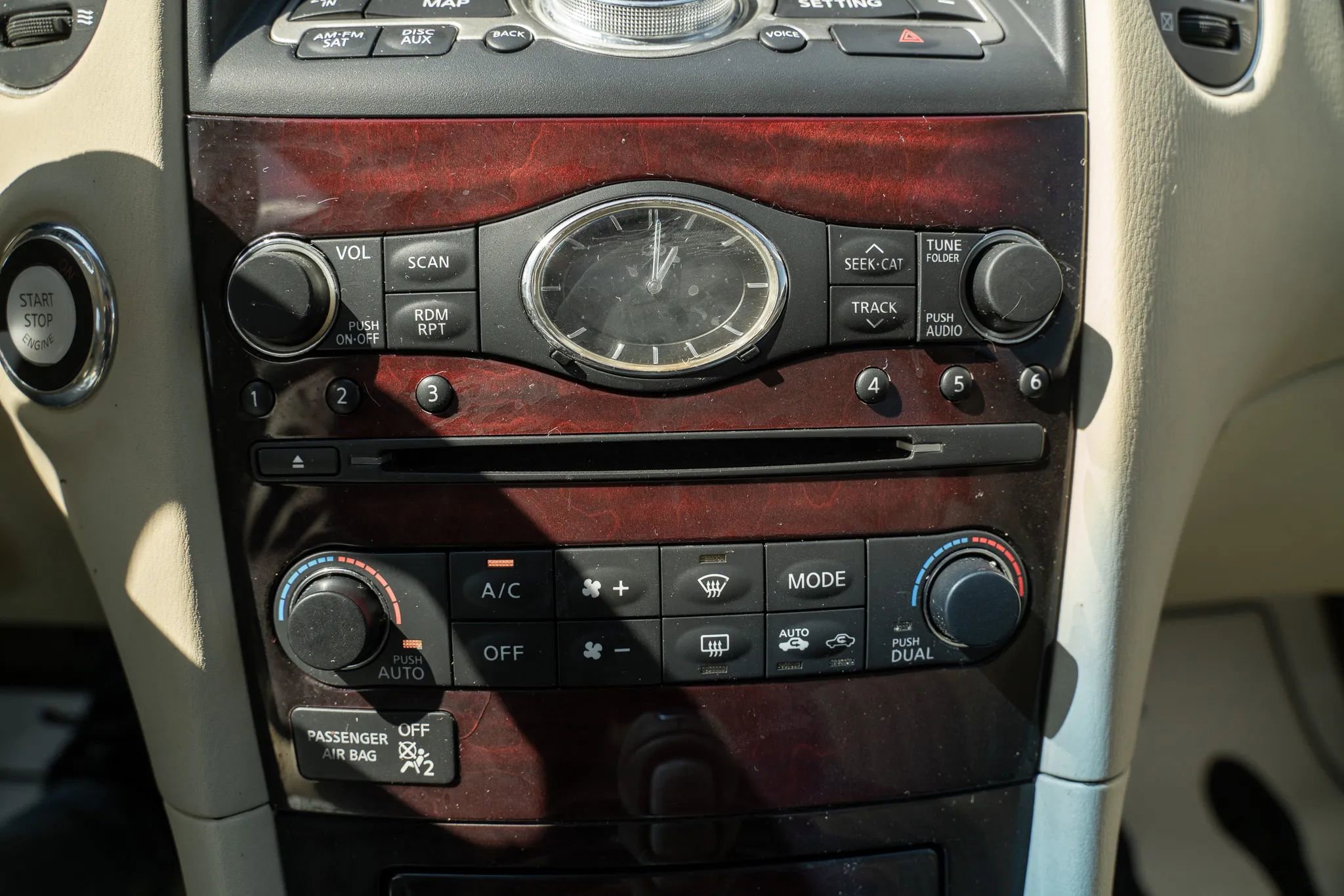 Used 2014 INFINITI QX50 Journey w/ Premium Package image 22