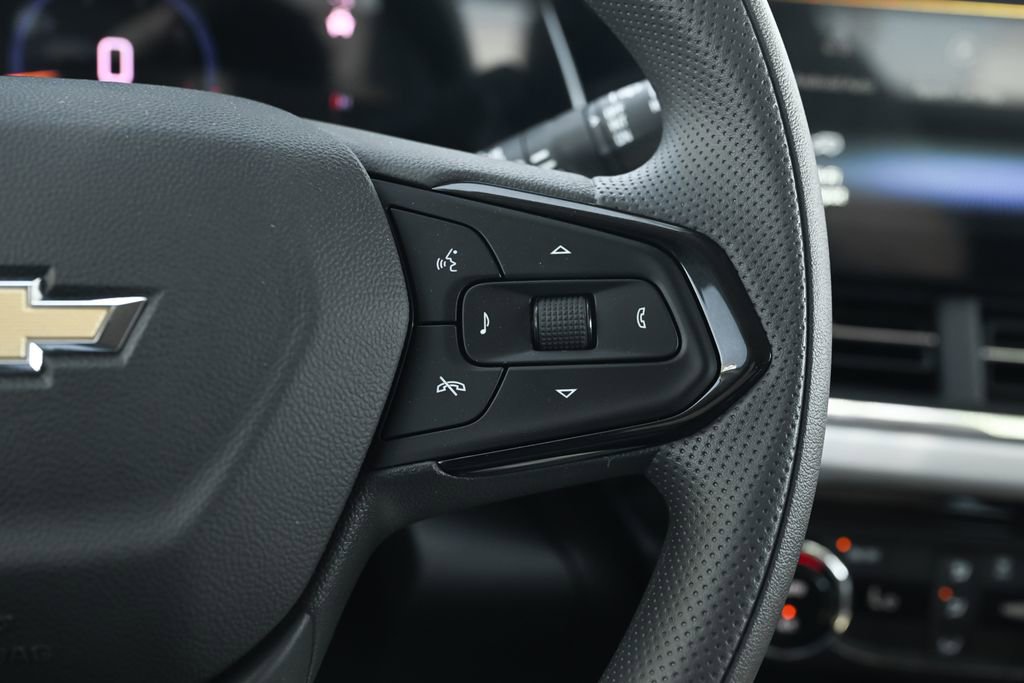 New 2026 Chevrolet Trax LT w/ LPO, Blackout Package FWD image 20