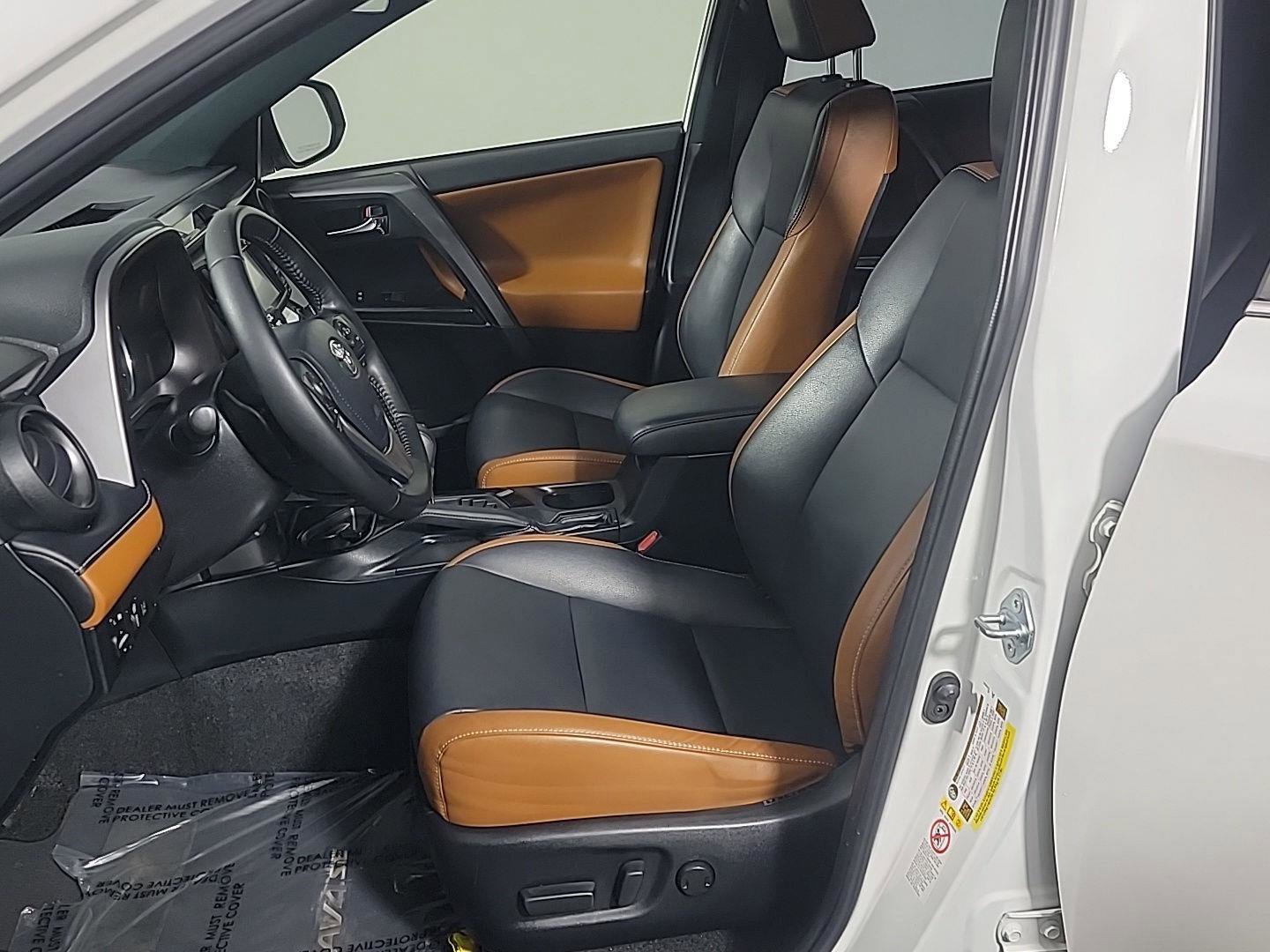 Used 2018 Toyota RAV4 SE w/ Power Extra Value Package image 20