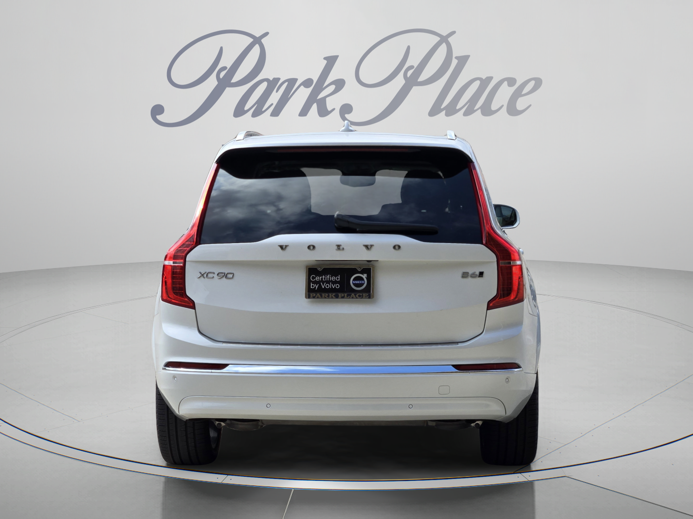 Certified 2025 Volvo XC90 B6 Ultra w/ Protection Package Premier AWD/4WD image 4