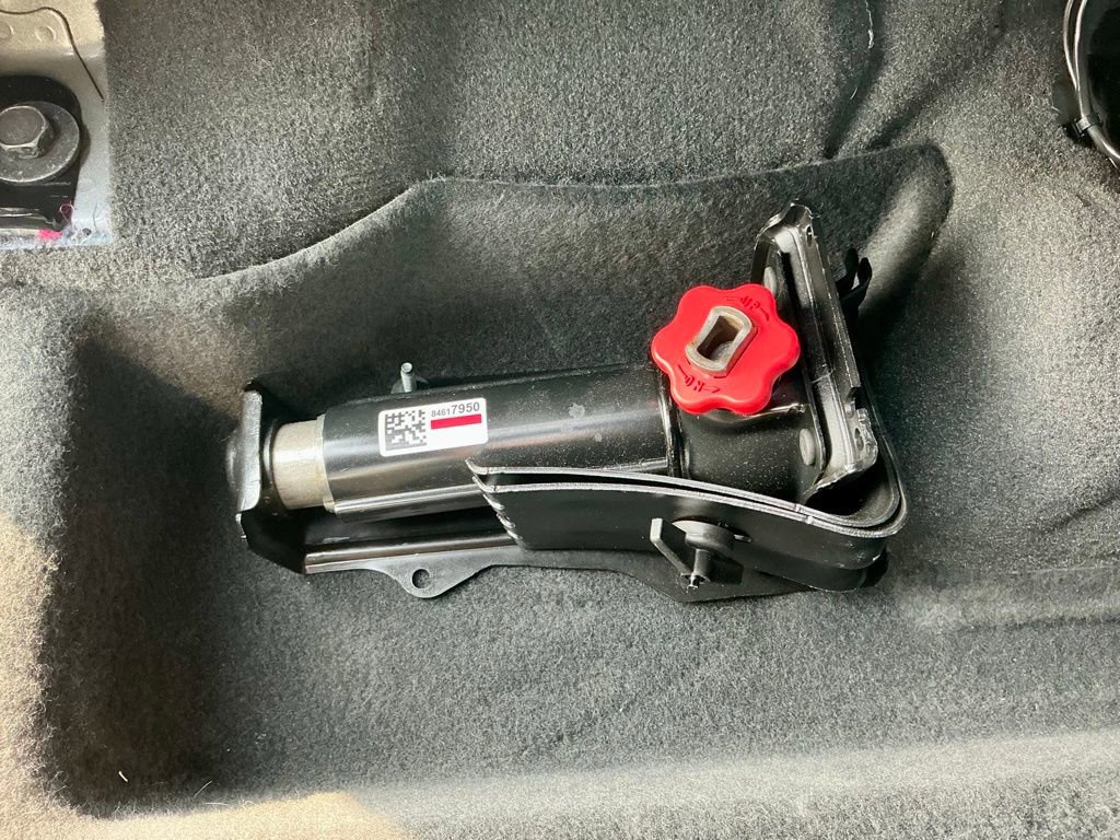 Used 2025 Chevrolet Silverado 1500 LTZ image 26