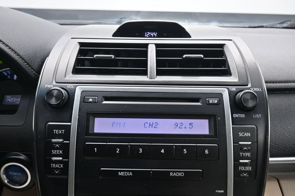 Used 2012 Toyota Camry LE FWD image 15
