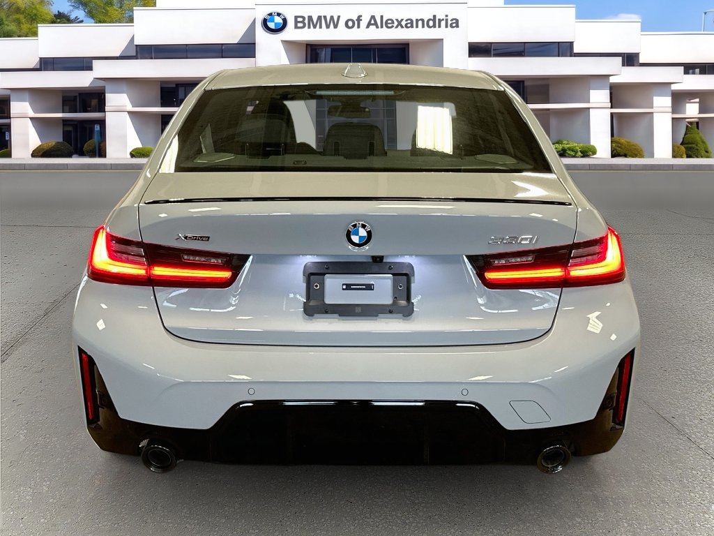 New 2026 BMW 330i xDrive Sedan w/ M Sport Package AWD/4WD image 6